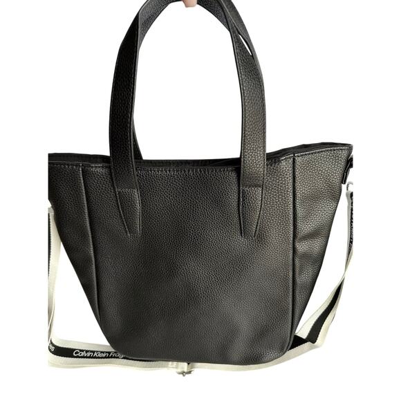 Celvin Klein Small Black tote With Sports Strap - Picture 5 of 15